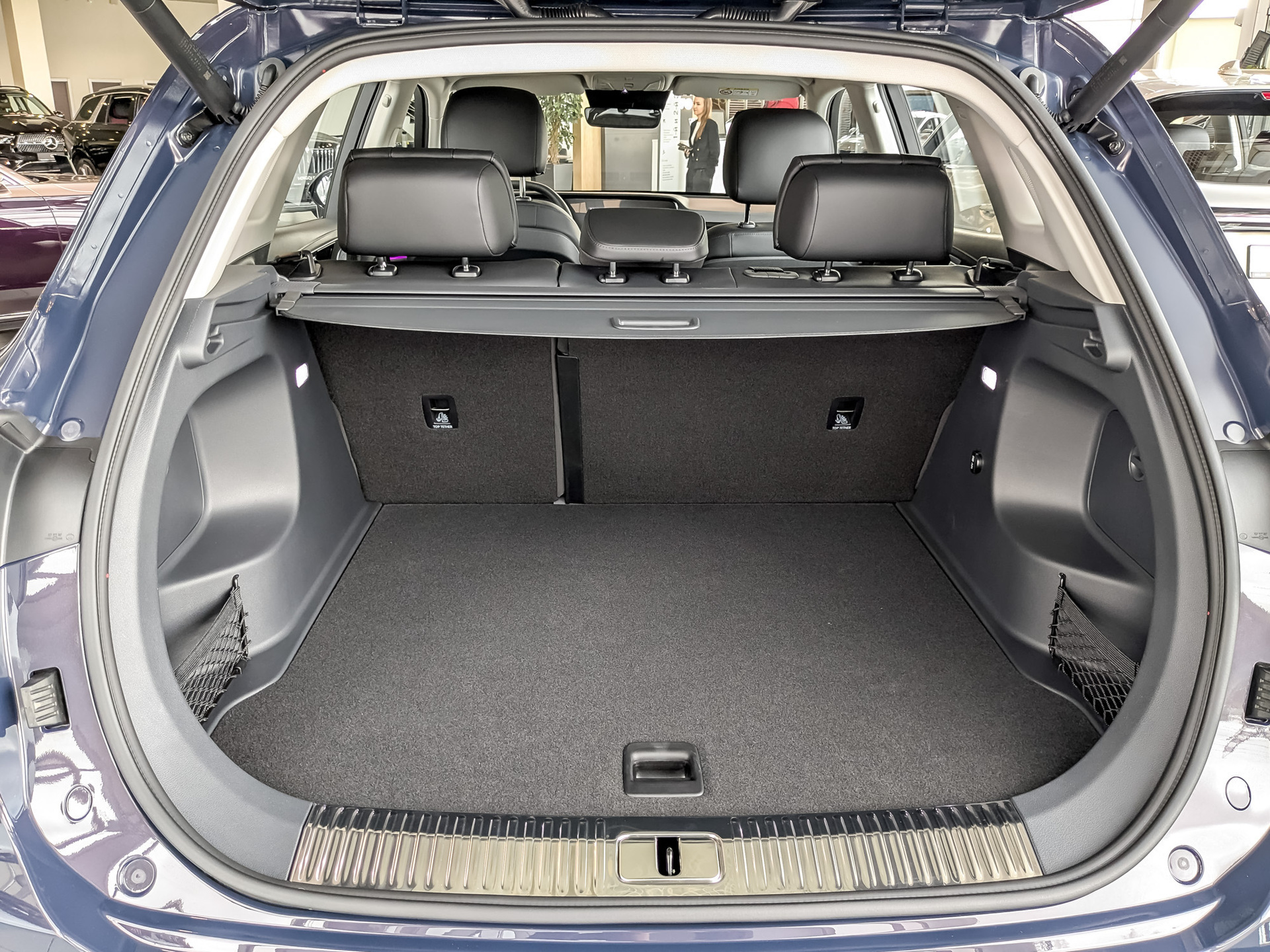 Фото Hongqi HS5 FL Deluxe  2.0T/245 8AT 4WD