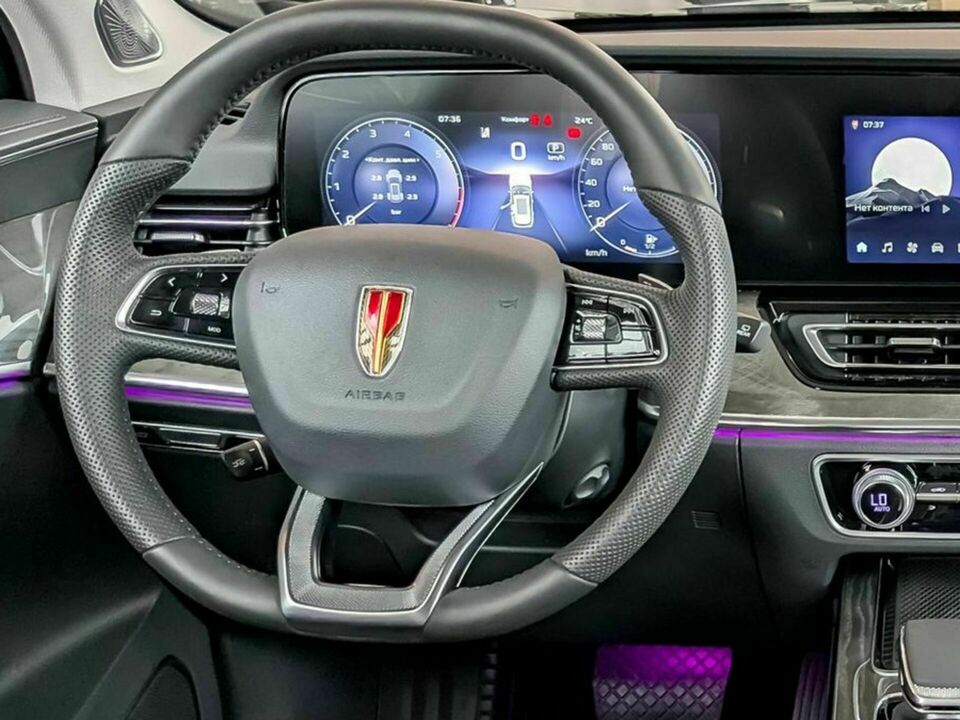Hongqi HS5 FL Deluxe  2.0T/245 8AT 4WD