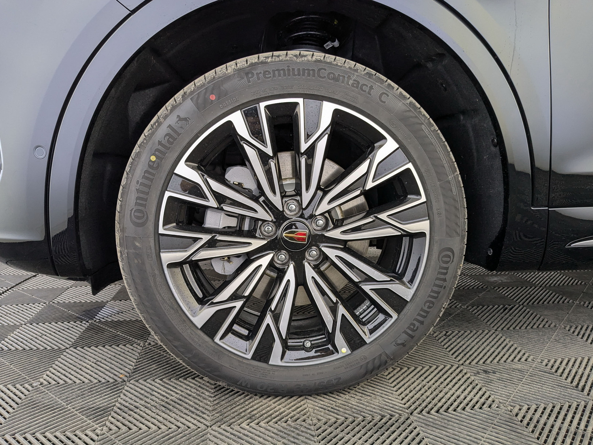 Фото Hongqi HS5 FL Deluxe  2.0T/245 8AT 4WD