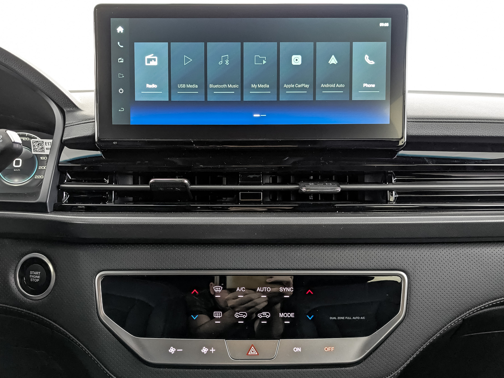Фото KGM Rexton Премьер 2.0T/225 6AT 4П