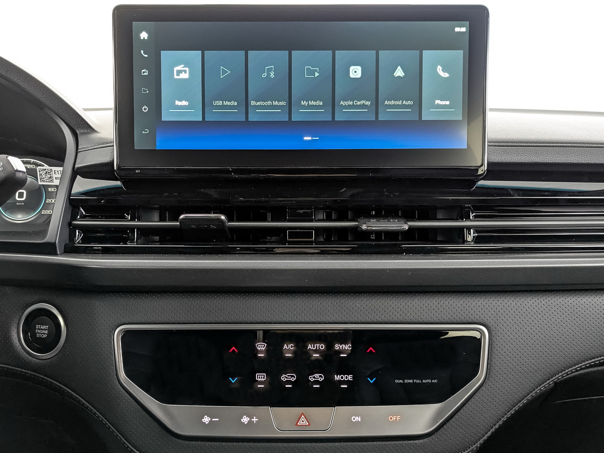 Фото KGM Rexton Премьер 2.0T/225 6AT 4П