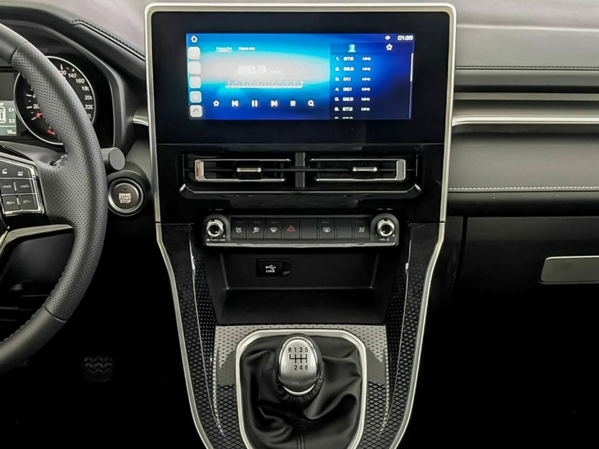 Фото Haval M6 Оптимум 1.5T/143 6MT 2WD