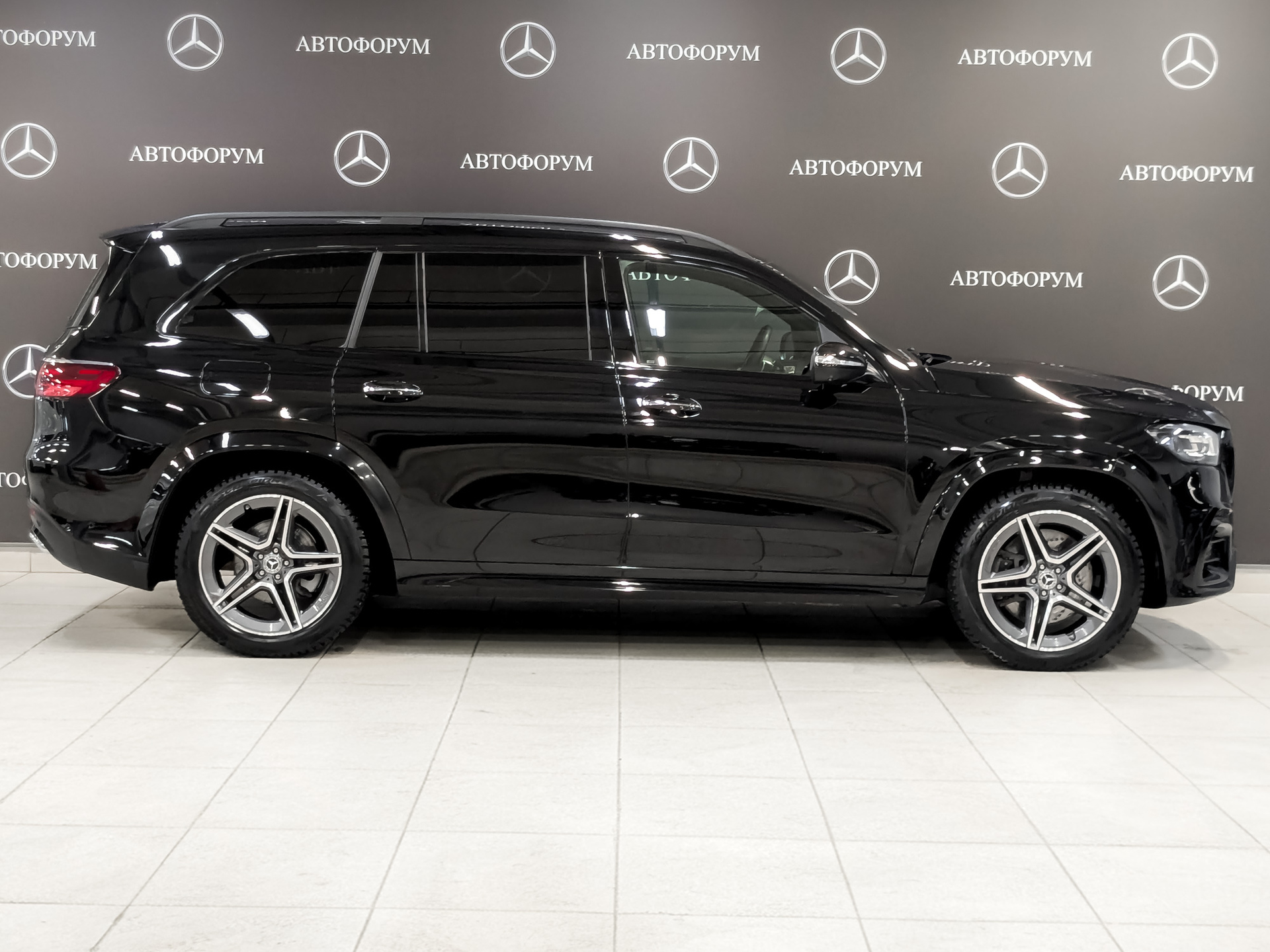 MERCEDES-BENZ GLS 3.00 (381 л.с), автомат, 2024, пробег 50 602 км