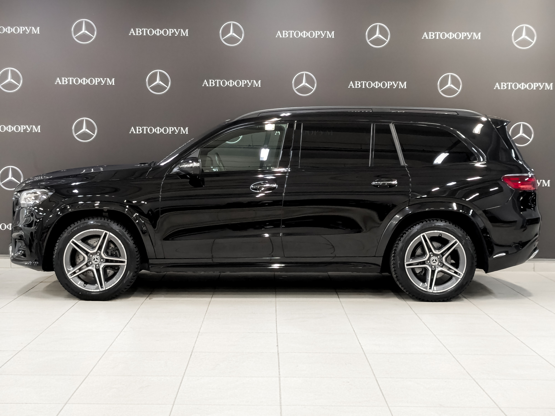MERCEDES-BENZ GLS 3.00 (381 л.с), автомат, 2024, пробег 50 602 км
