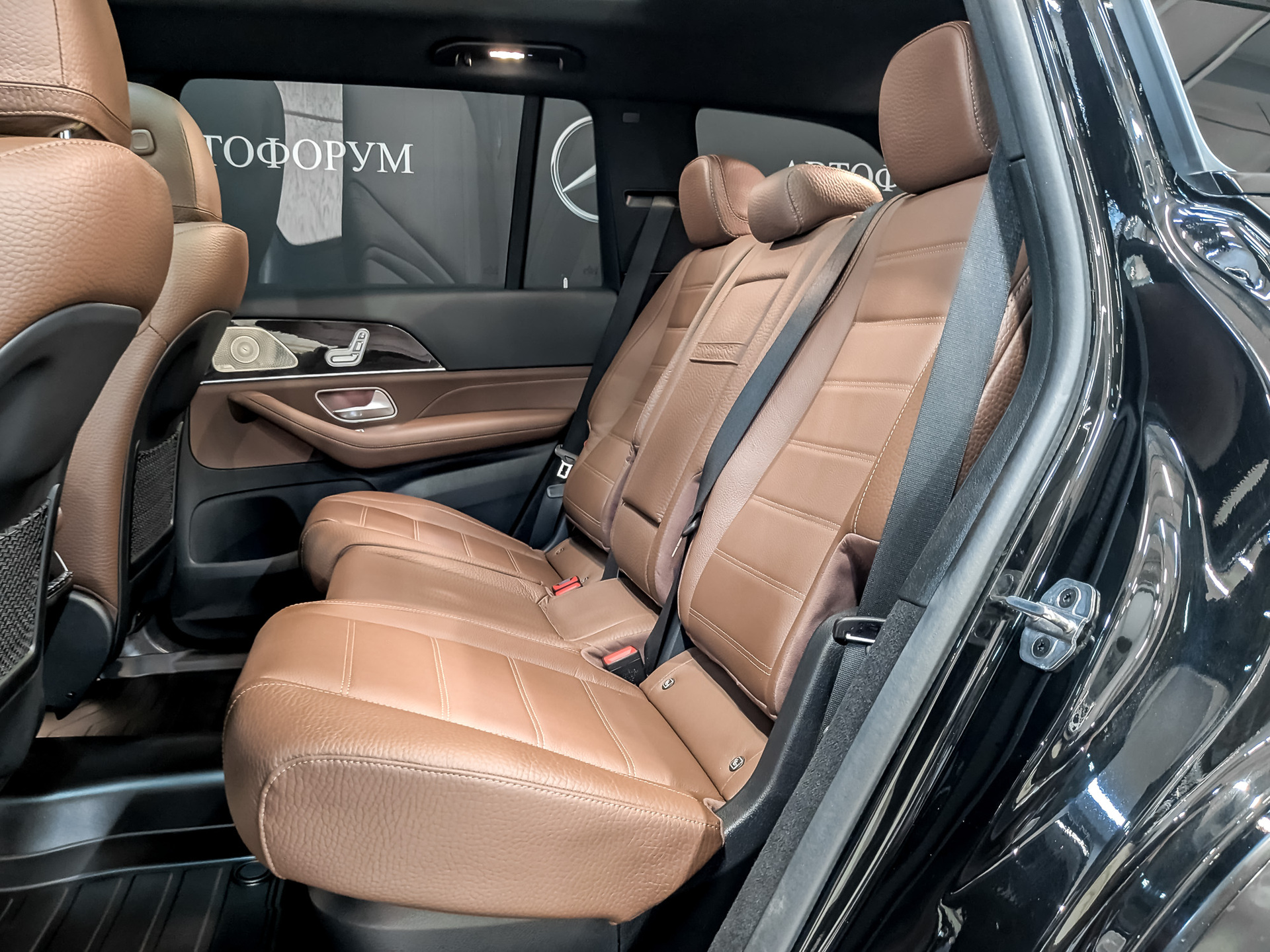 MERCEDES-BENZ GLS 3.00 (381 л.с), автомат, 2024, пробег 50 602 км