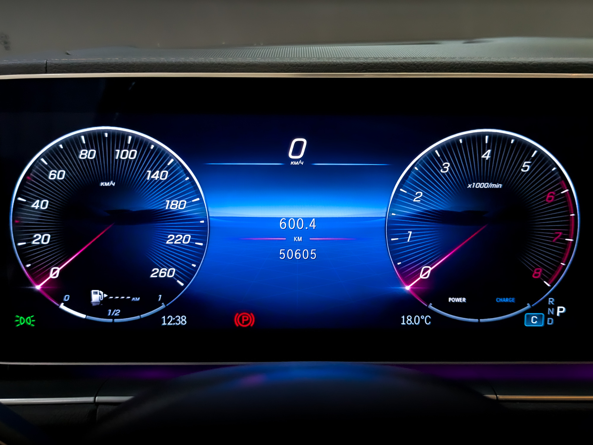 MERCEDES-BENZ GLS 3.00 (381 л.с), автомат, 2024, пробег 50 602 км