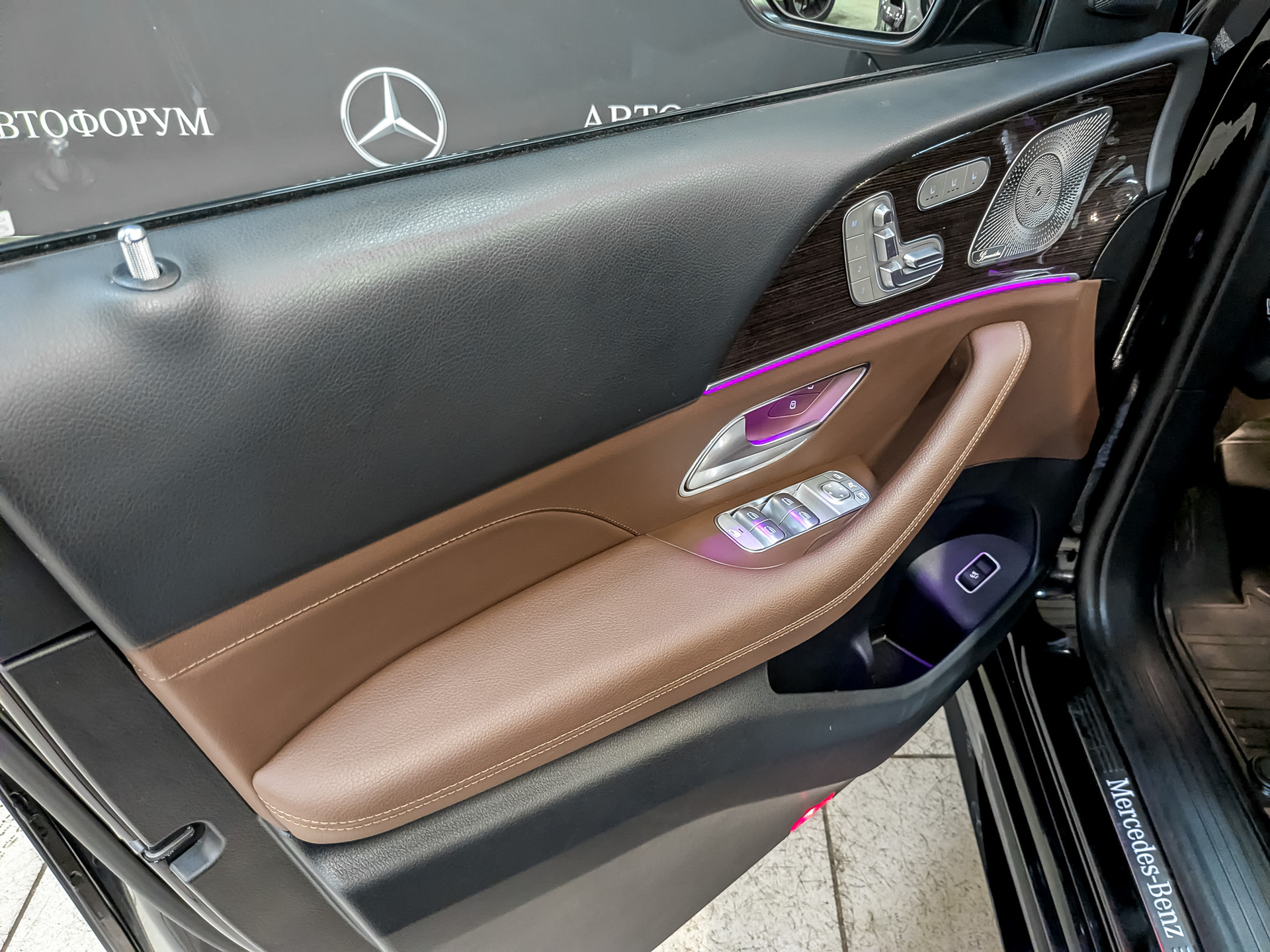 MERCEDES-BENZ GLS 3.00 (381 л.с), автомат, 2024, пробег 50 602 км