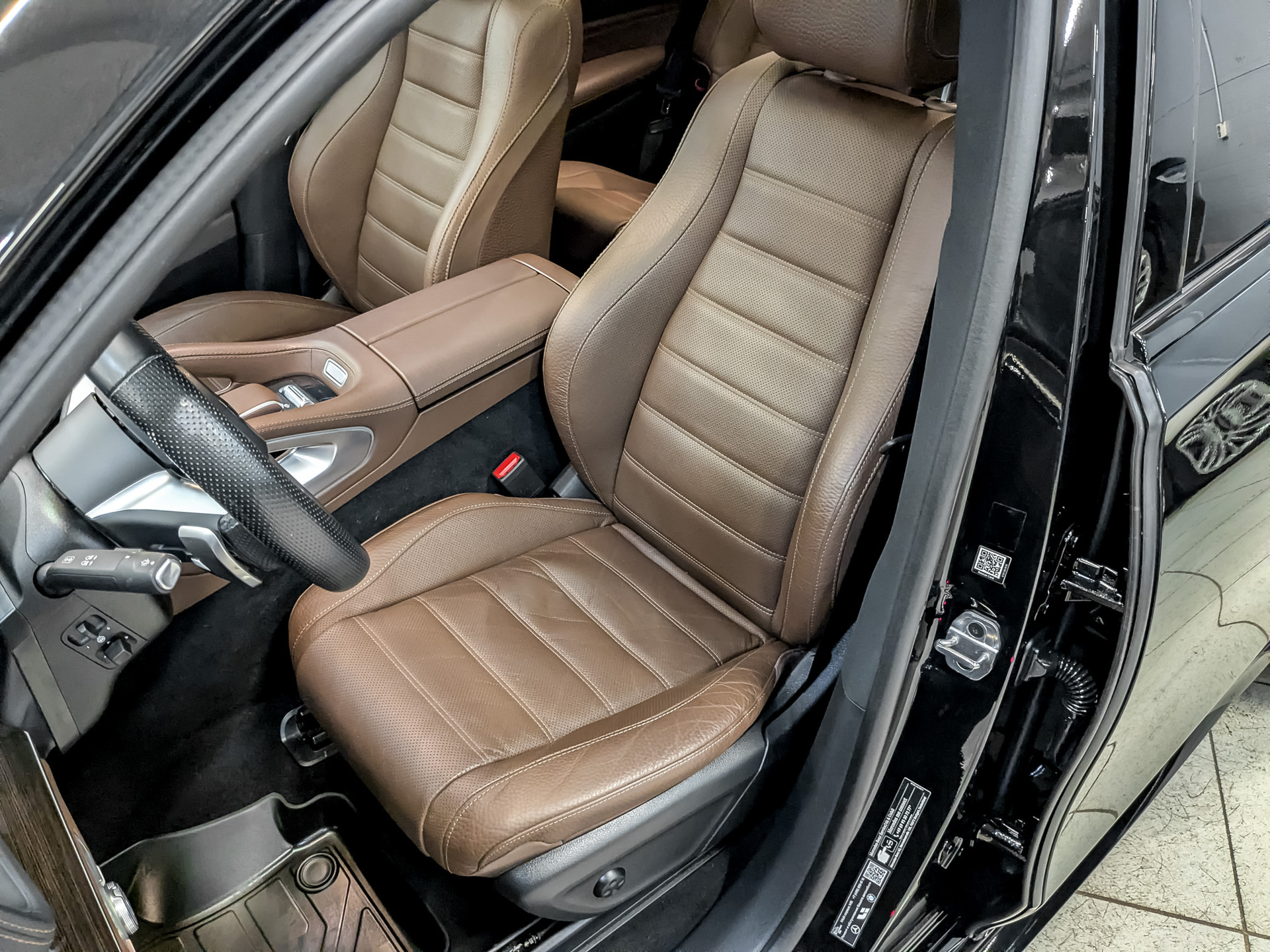 MERCEDES-BENZ GLS 3.00 (381 л.с), автомат, 2024, пробег 50 602 км