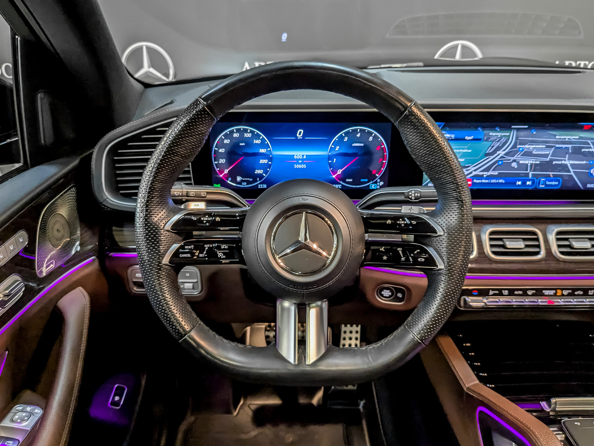 MERCEDES-BENZ GLS 3.00 (381 л.с), автомат, 2024, пробег 50 602 км