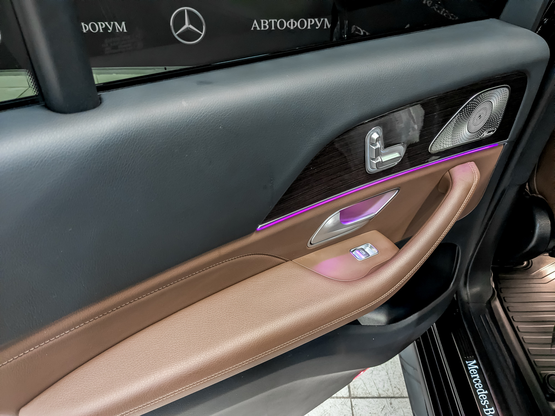 MERCEDES-BENZ GLS 3.00 (381 л.с), автомат, 2024, пробег 50 602 км