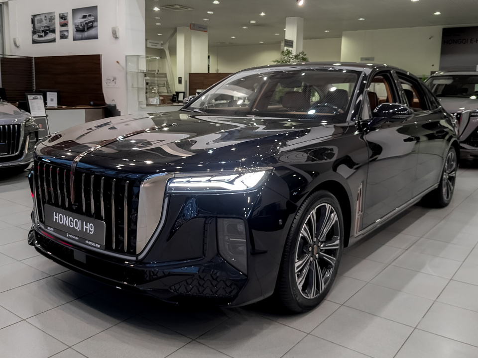 Hongqi H9 FL Deluxe 2.0T/245 7RT RWD