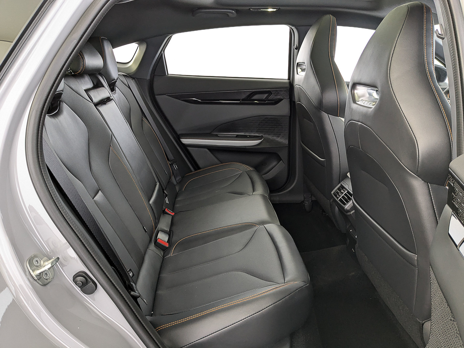 Фото Changan UNI-V Техно 1.5T/181 7RT 5L