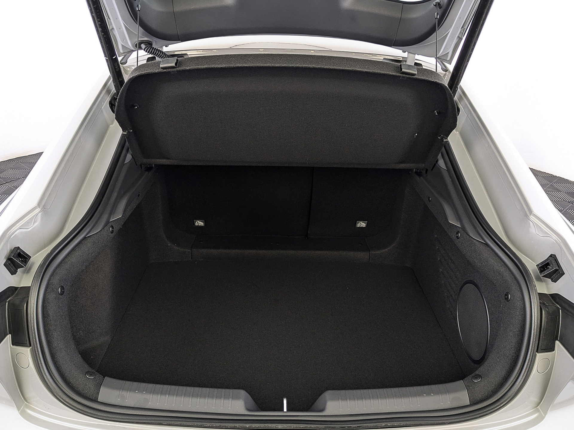 Фото Changan UNI-V Техно 1.5T/181 7RT 5L