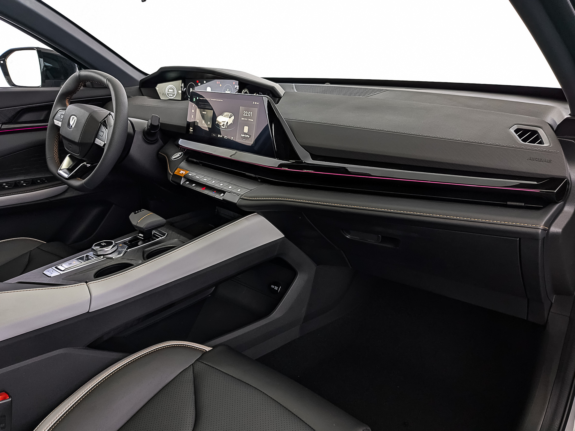 Фото Changan UNI-V Техно 1.5T/181 7RT 5L