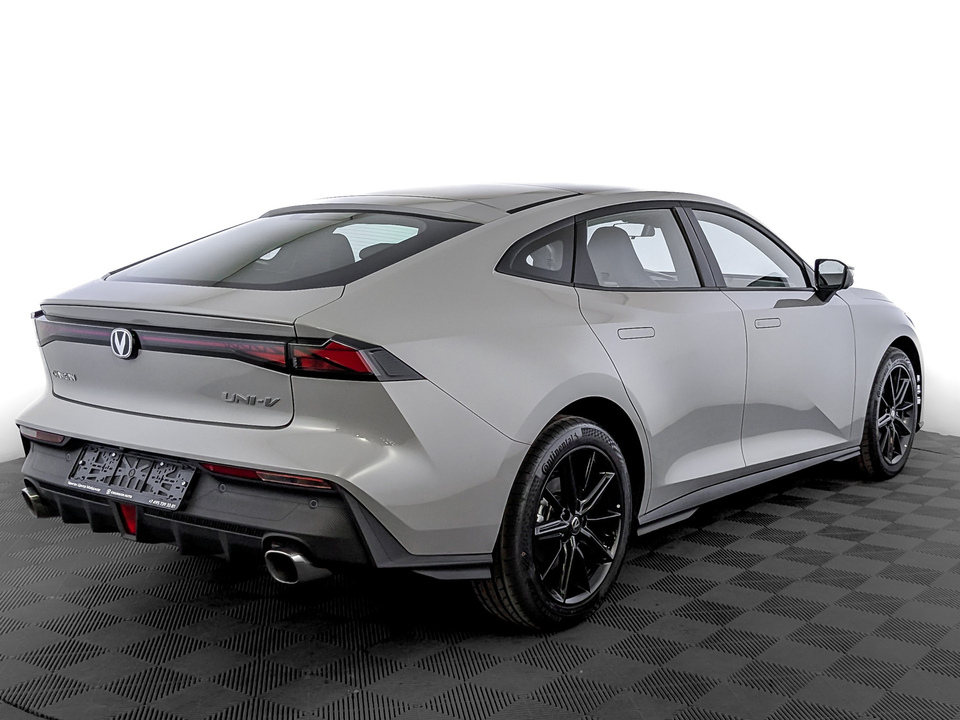 Changan UNI-V Техно 1.5T/181 7RT 5L