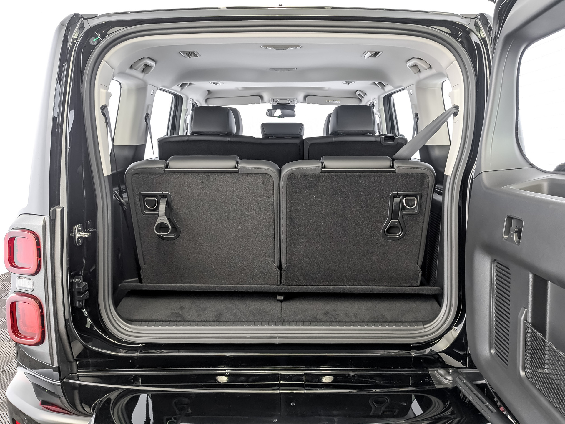 Фото Haval H9 Премиум 2.0T/218 8AT 4WD