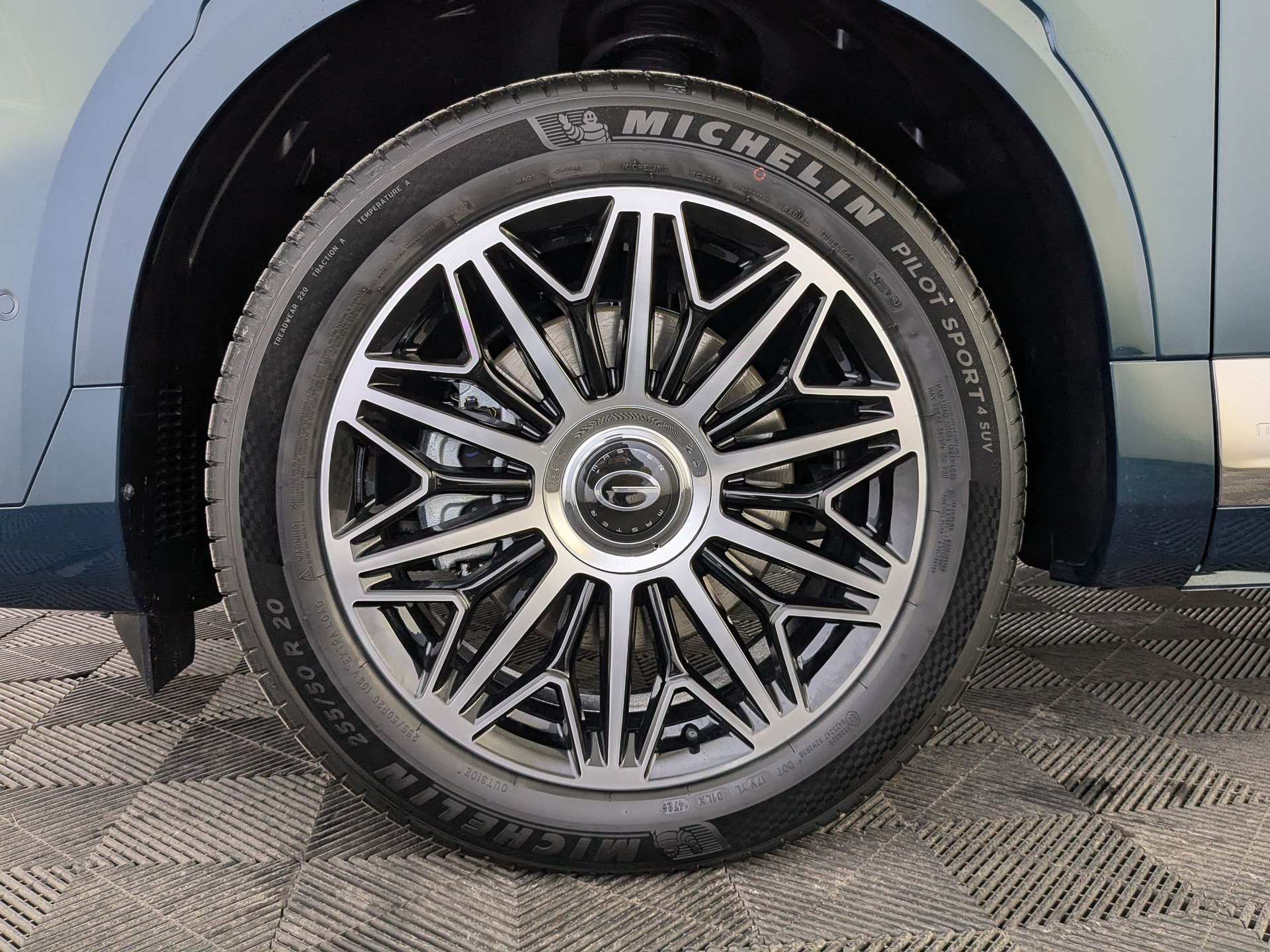Фото GAC GS8 FL GX Premium 2.0T/231 8AT 4WD 7S