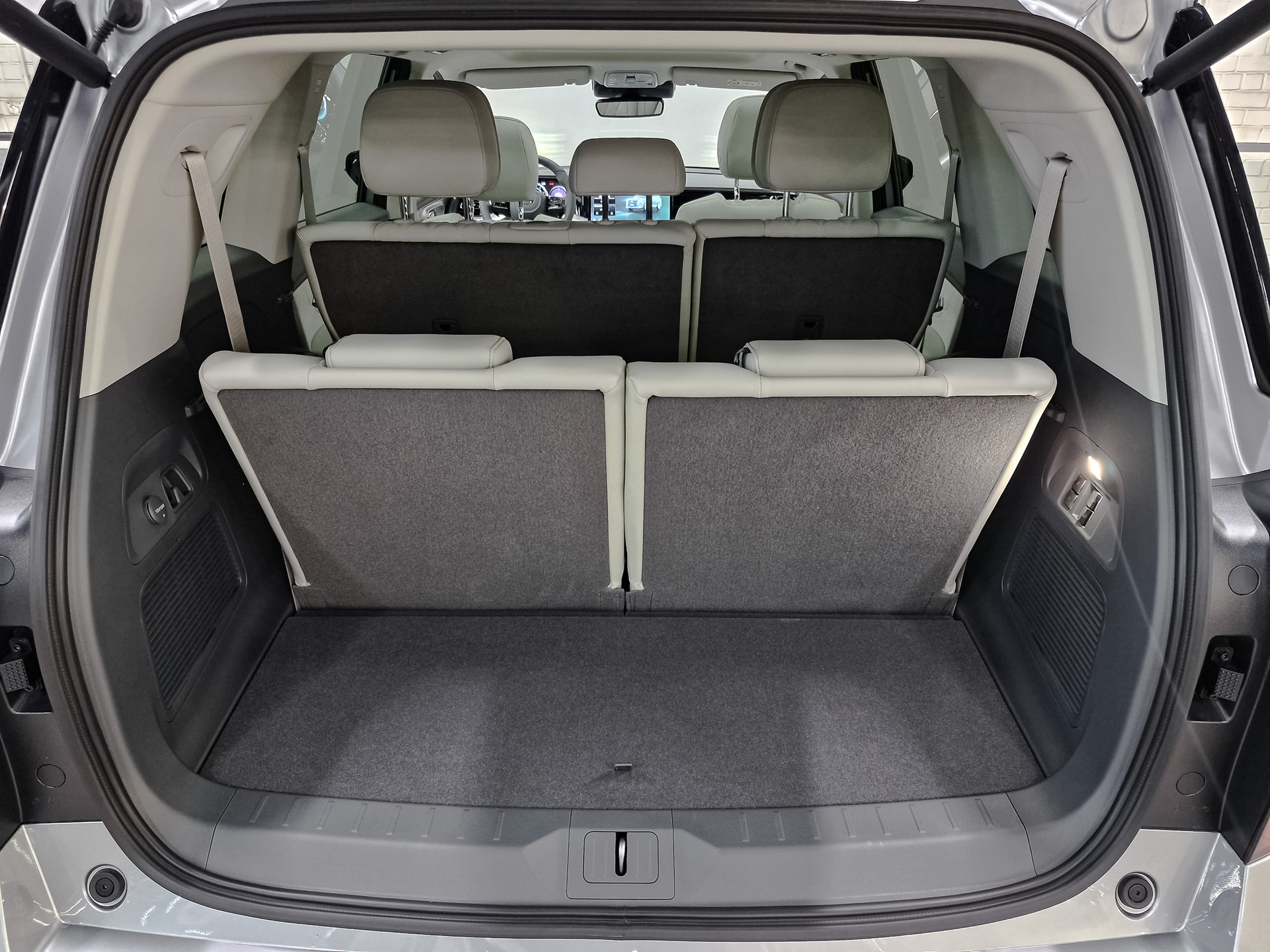 Фото GAC GS8 FL GX Premium 2.0T/231 8AT 4WD 7S