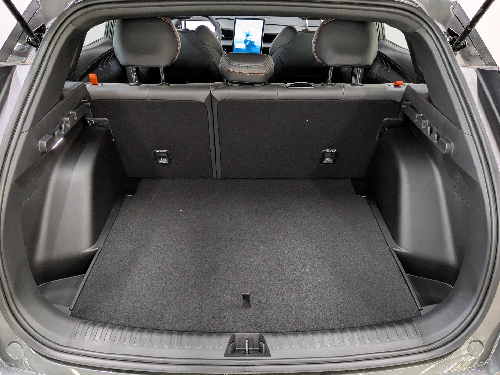 Фото Geely Cityray (G426) Luxury 1.5T/147 7RT 2WD