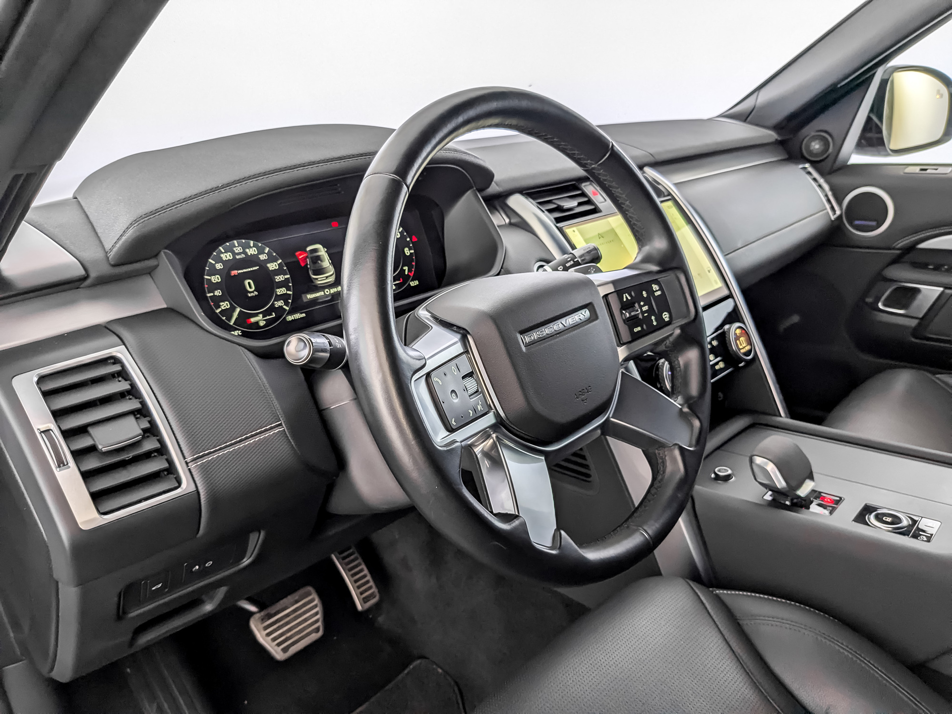 LAND ROVER Discovery 3.00 (360 л.с), автомат, 2021, пробег 84 000 км