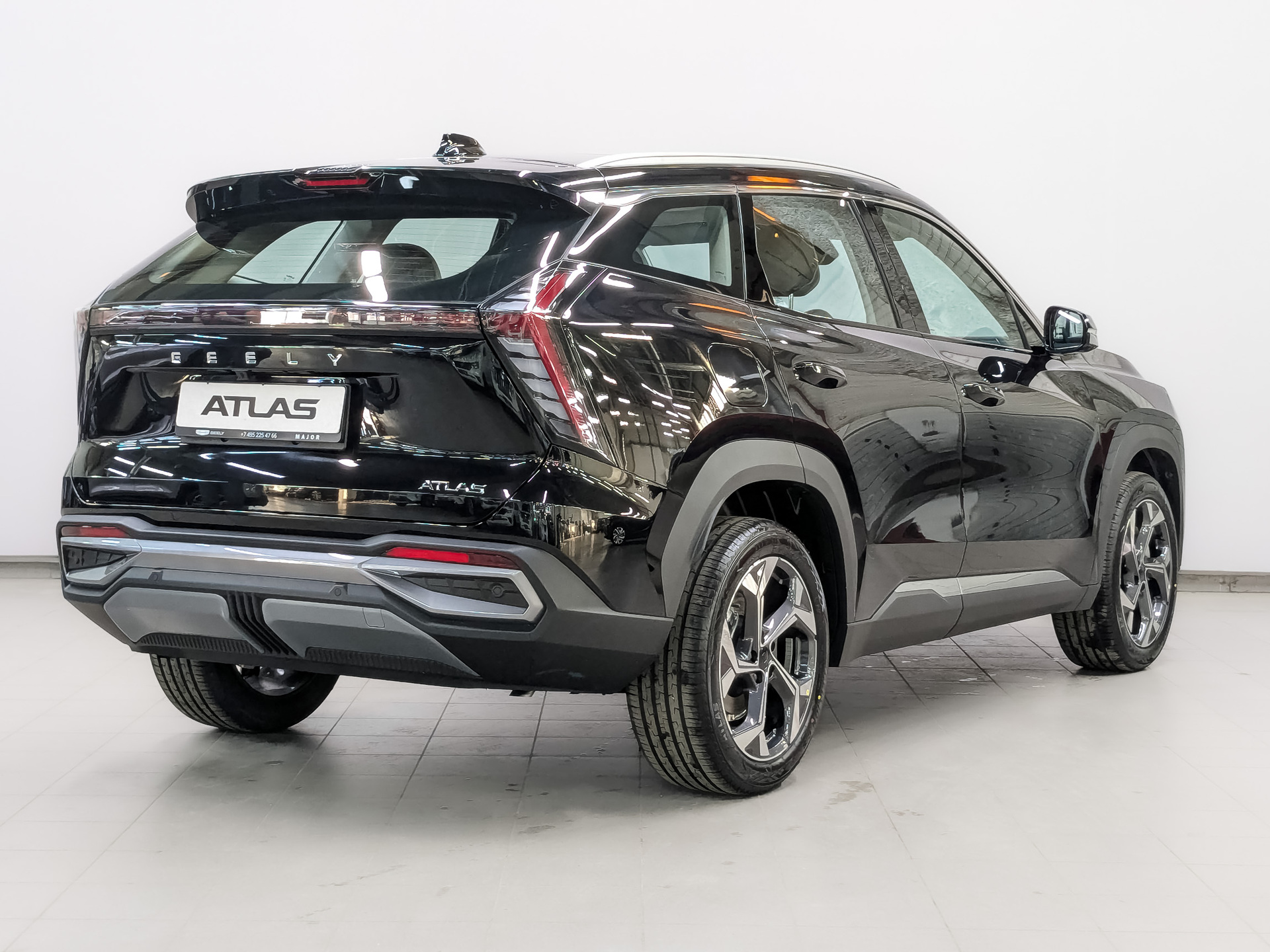 Фото Geely Atlas Luxury 1.5T/147 7RT 2WD