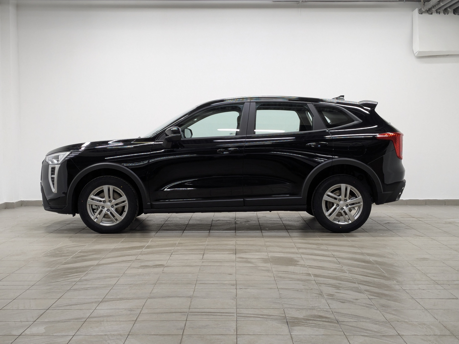 Фото Haval Jolion Комфорт 1.5T/143 6MT 2WD