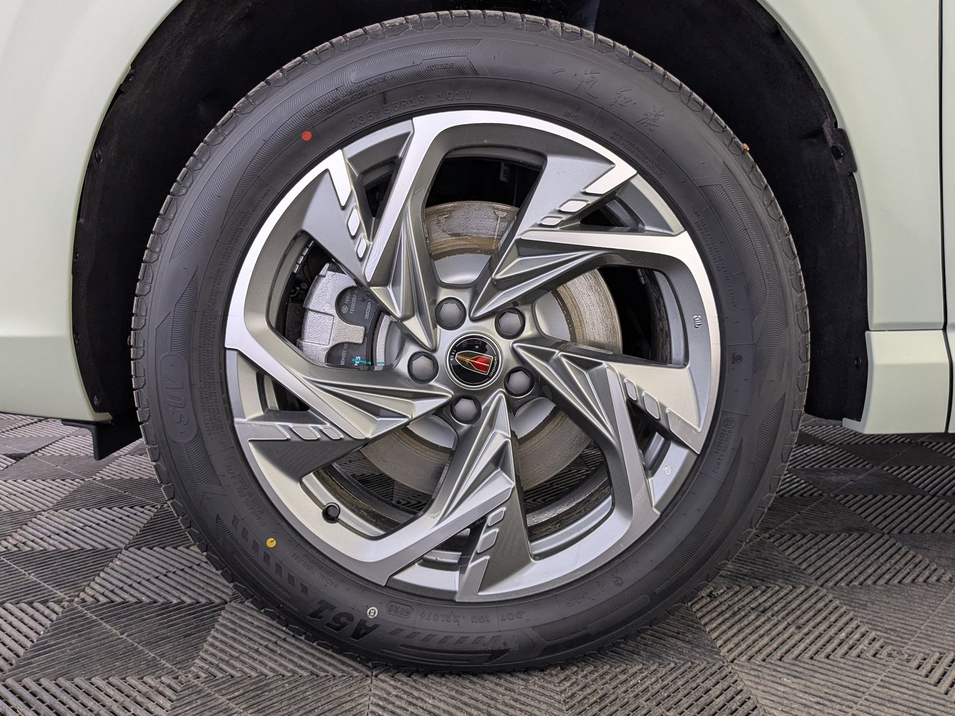 Фото Hongqi HS3 Comfort 1.5Т/156 7RT FWD