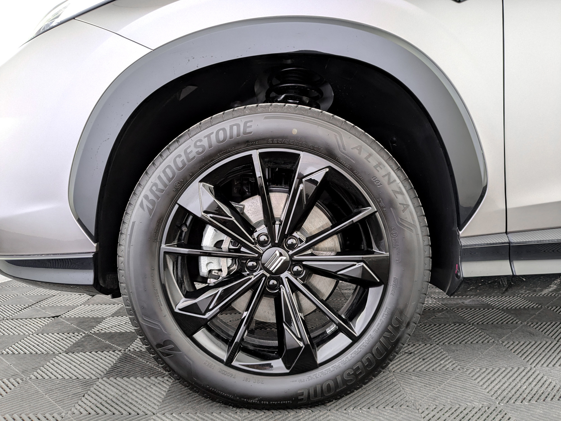 Фото Москвич М70 Драйв 1.5T/150 7РТ 2П