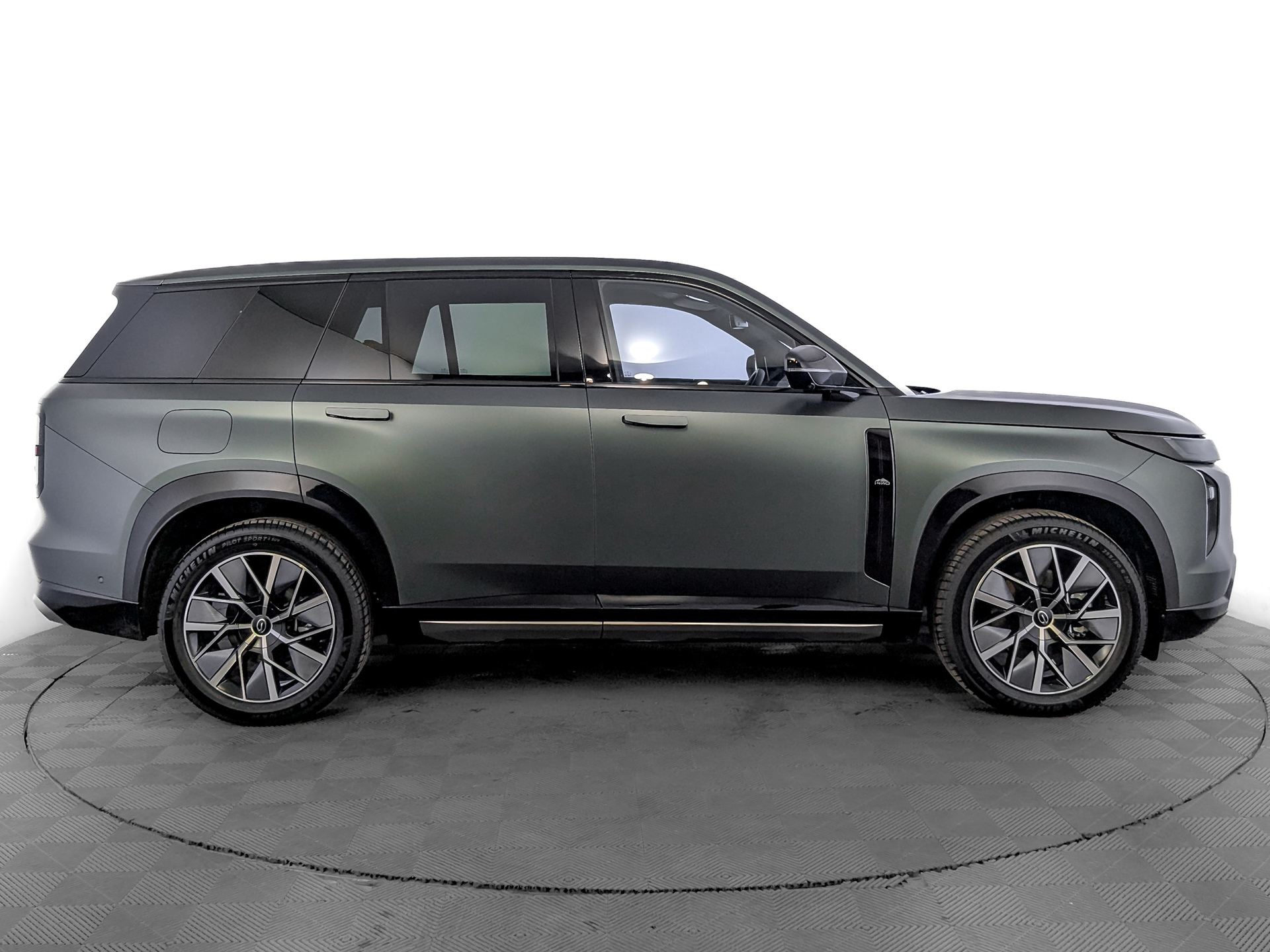 Фото GAC S7 SX Premium 1.5ELH/122 36.3кВт 4WD