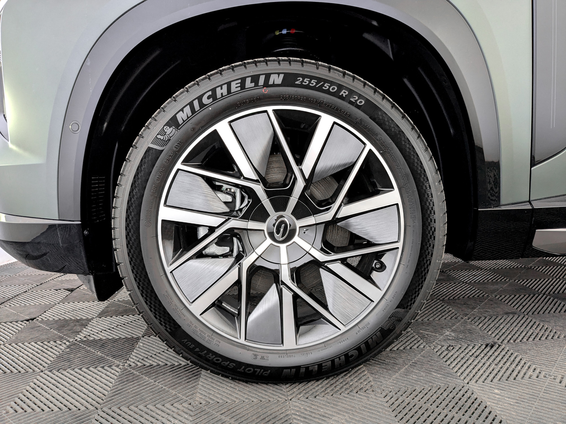 Фото GAC S7 SX Premium 1.5ELH/122 36.3кВт 4WD