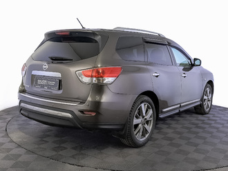 Nissan Pathfinder R52