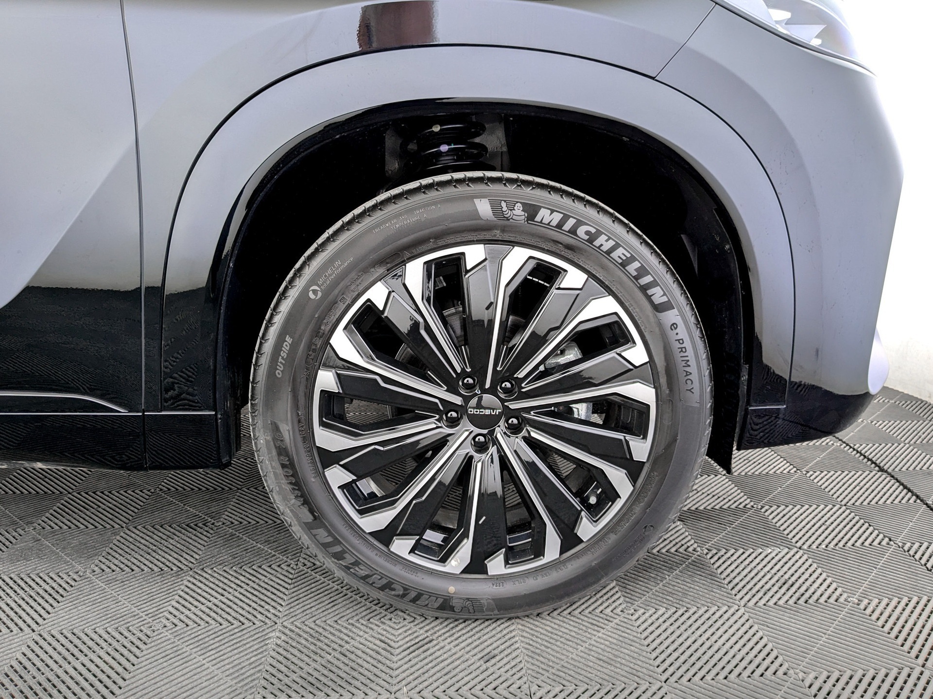 Фото JAECOO J8 Престиж 2.0T/249 7RT 4WD