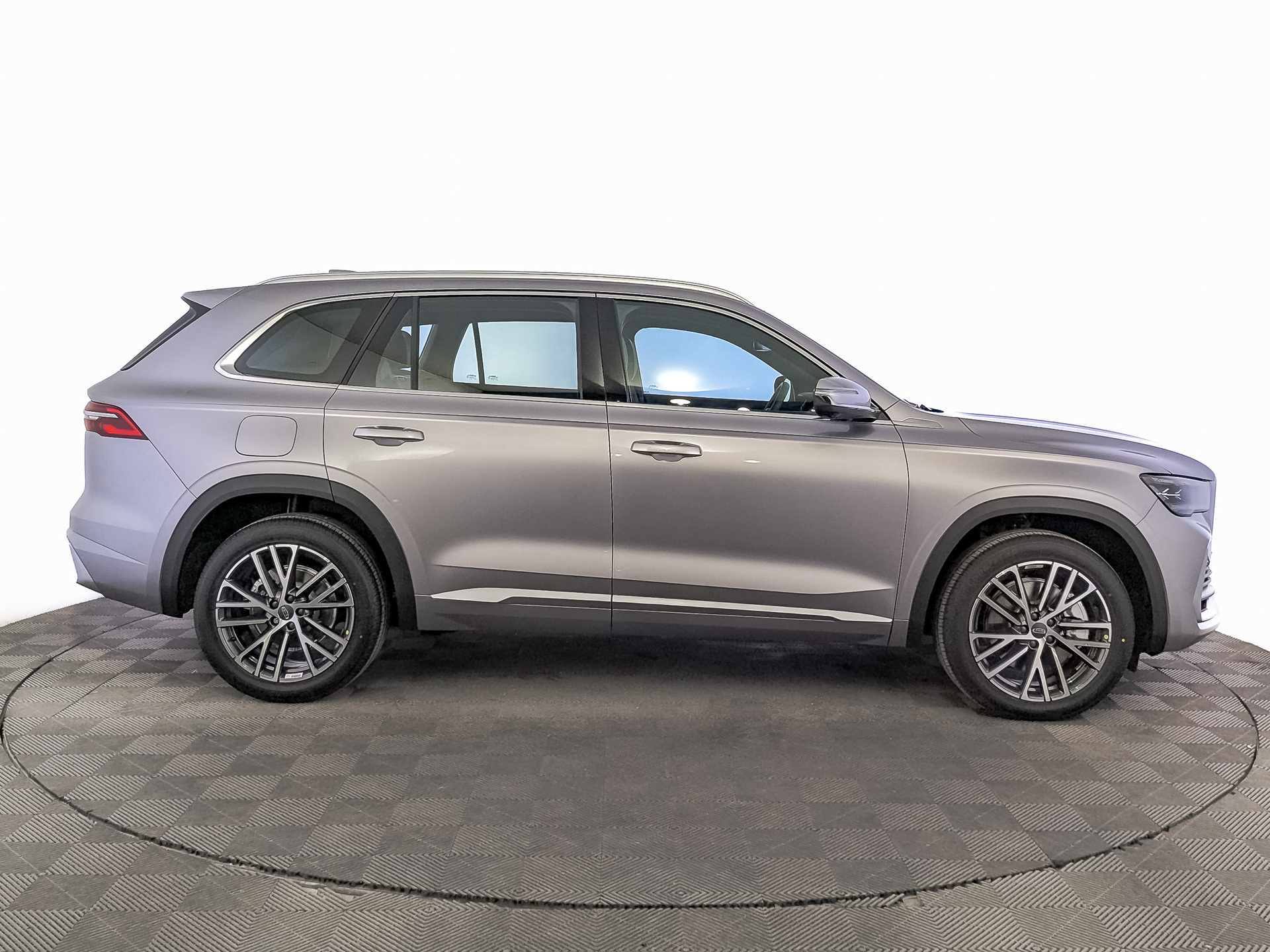 Фото Geely Monjaro Luxury SE 2.0T/238 8AT 4WD
