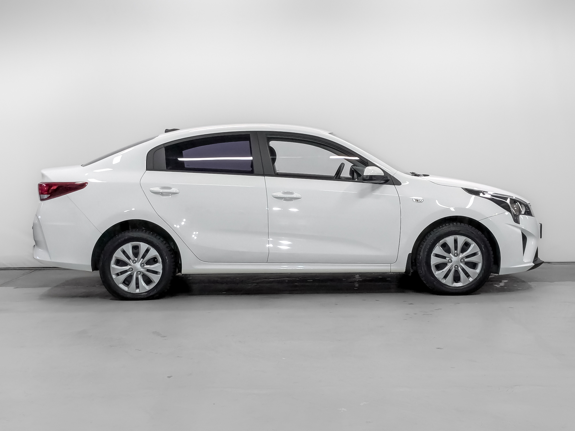 KIA Rio 1.60 (123 л.с), автомат, 2021, пробег 38 885 км