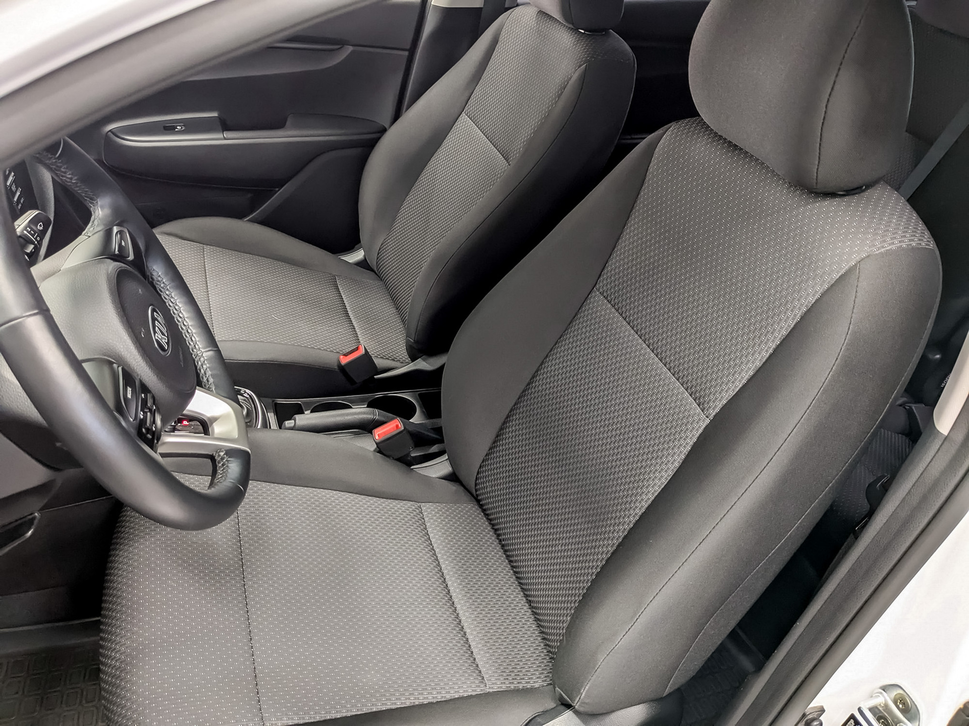 KIA Rio 1.60 (123 л.с), автомат, 2021, пробег 38 885 км