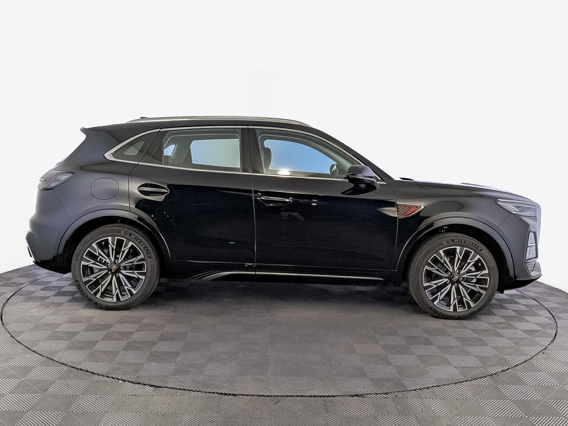 Фото Hongqi HS5 FL Comfort 2.0T/245 8AT 4WD