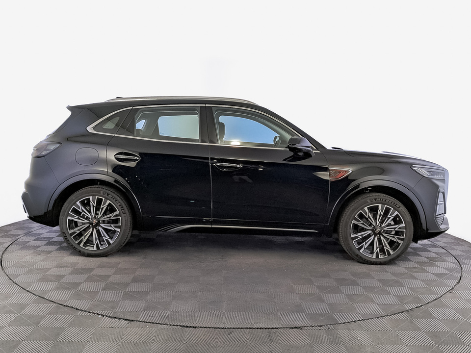 Hongqi HS5 FL Comfort 2.0T/245 8AT 4WD