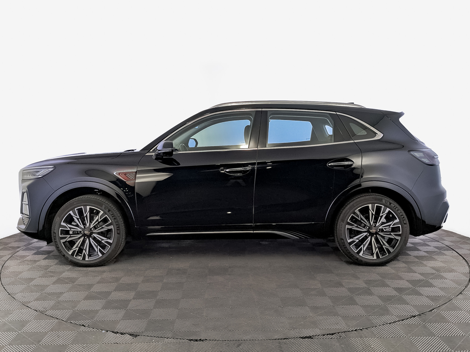 Фото Hongqi HS5 FL Comfort 2.0T/245 8AT 4WD