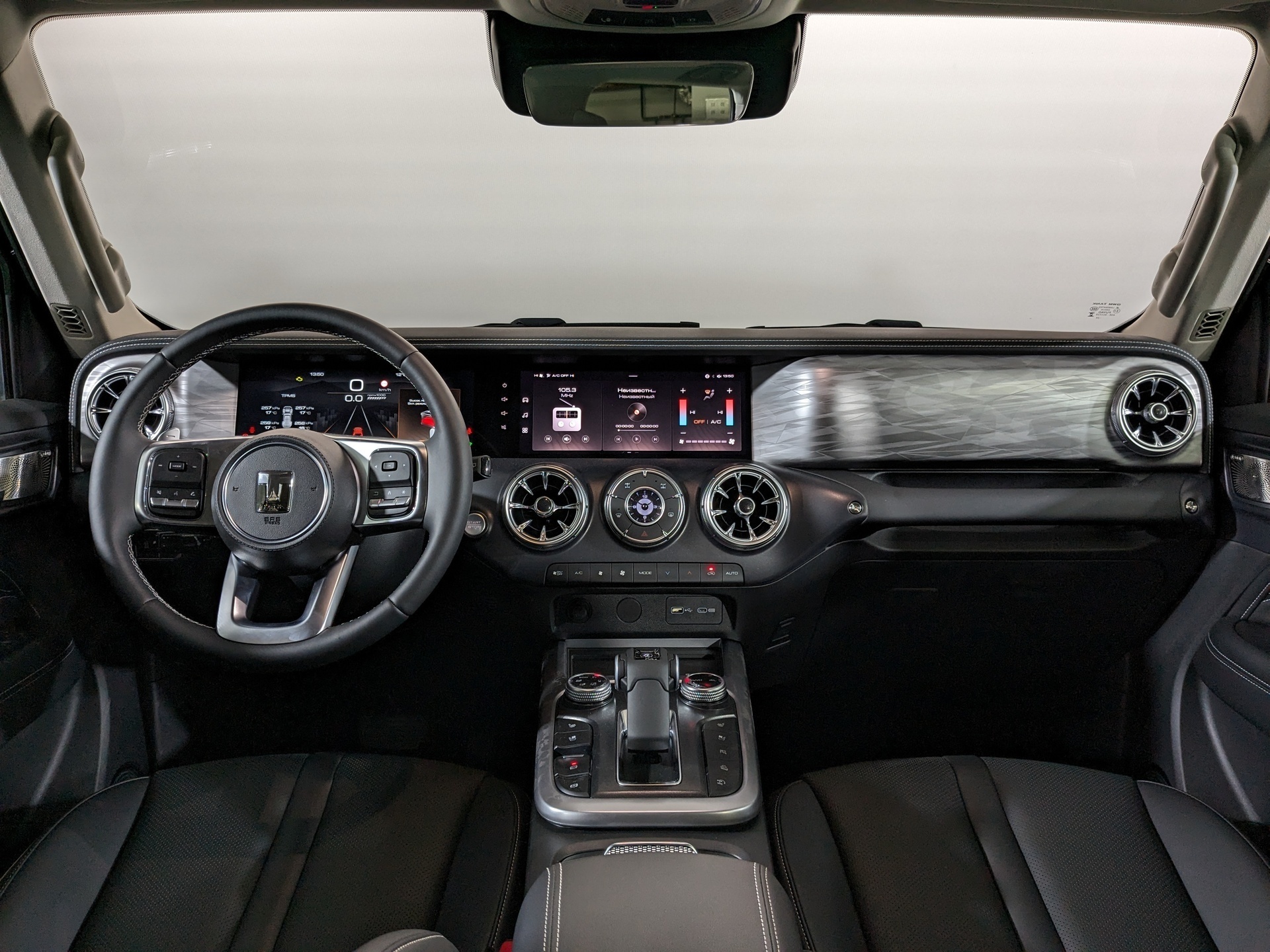 Фото Tank 300 Сити Премиум (City Premium) 2.0T/220 8AT 4WD
