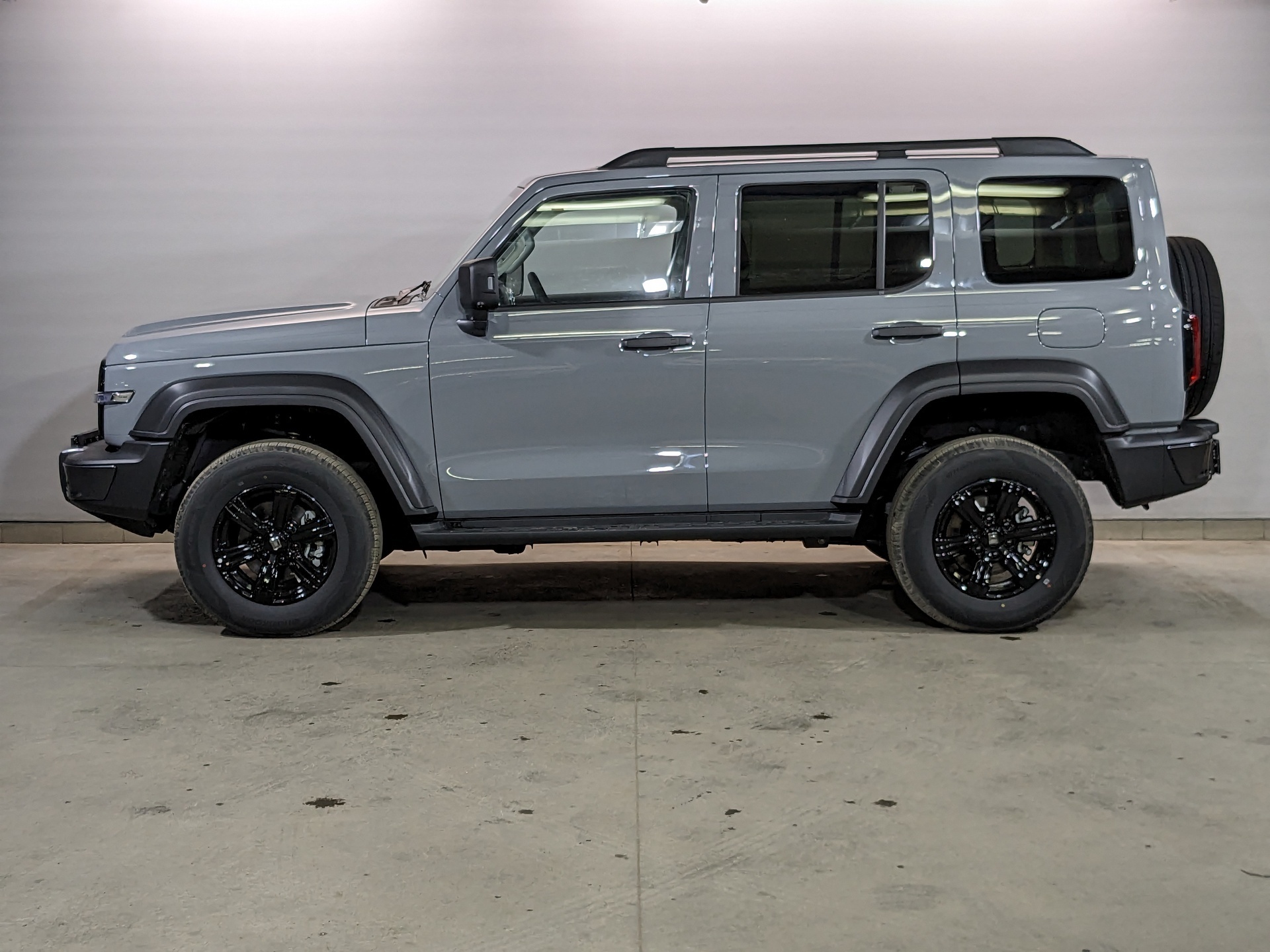 Фото Tank 300 Сити Премиум (City Premium) 2.0T/220 8AT 4WD