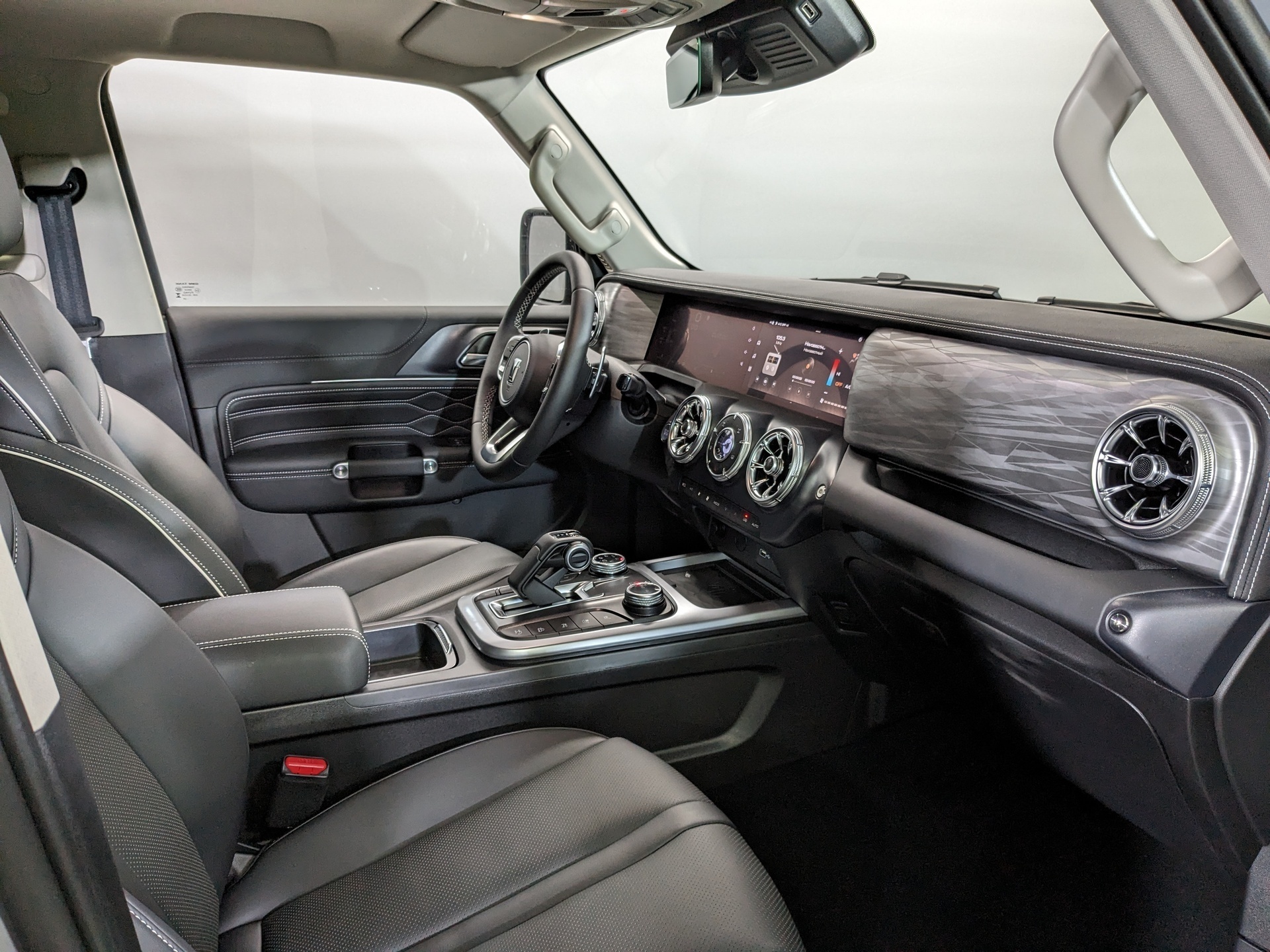 Фото Tank 300 Сити Премиум (City Premium) 2.0T/220 8AT 4WD