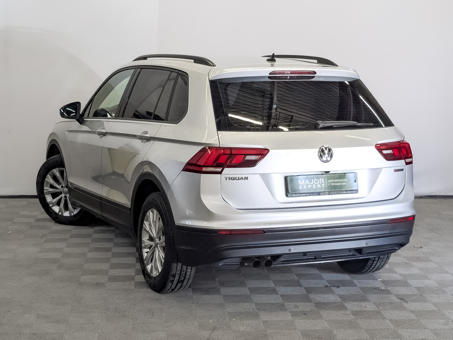 VOLKSWAGEN Tiguan 1.40 (150 л.с), автомат, 2020, пробег 68 449 км