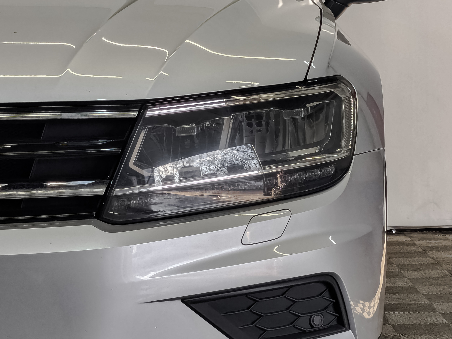 VOLKSWAGEN Tiguan 1.40 (150 л.с), автомат, 2020, пробег 68 449 км