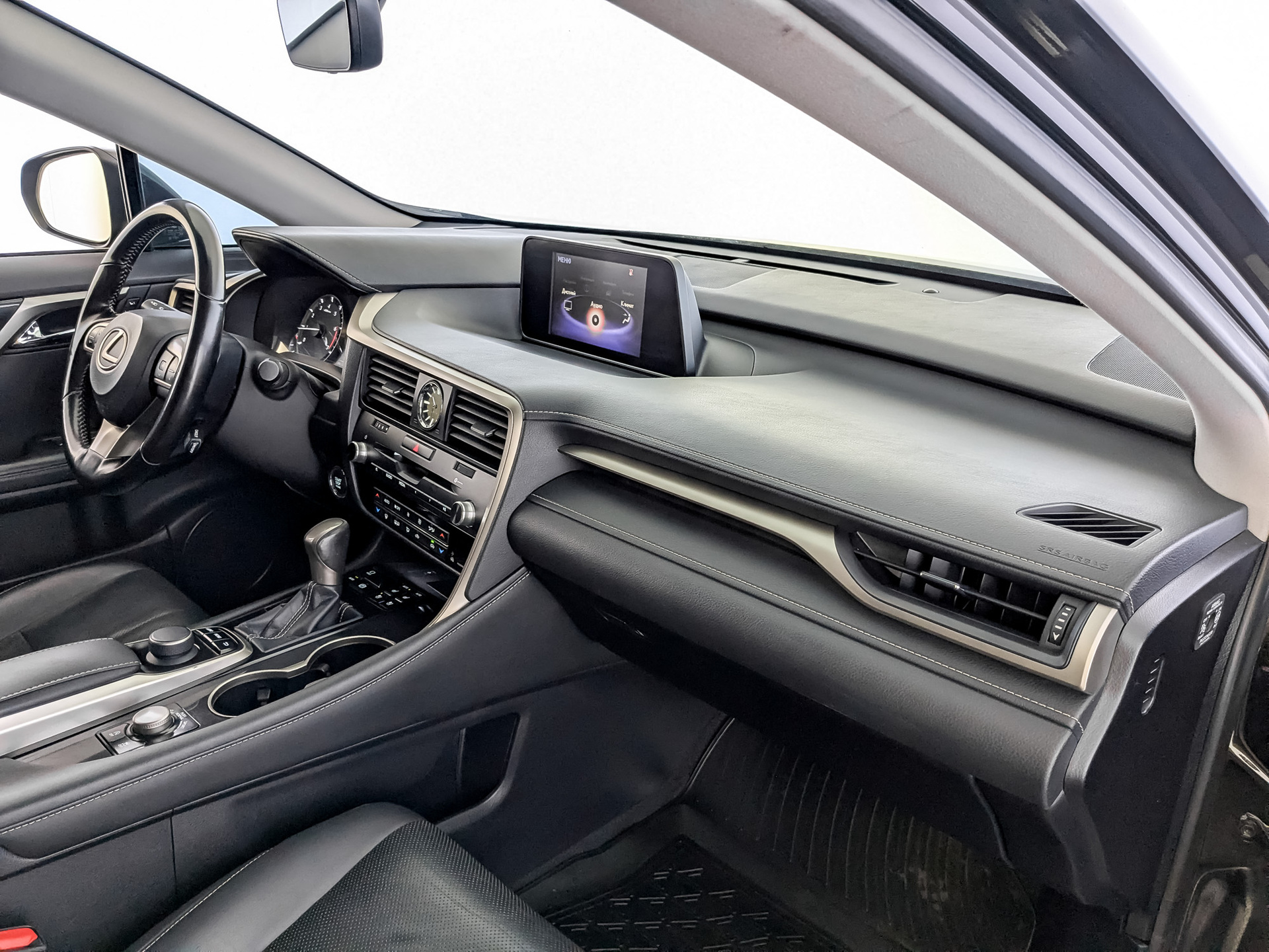LEXUS RX 2.00 (238 л.с), автомат, 2017, пробег 124 023 км