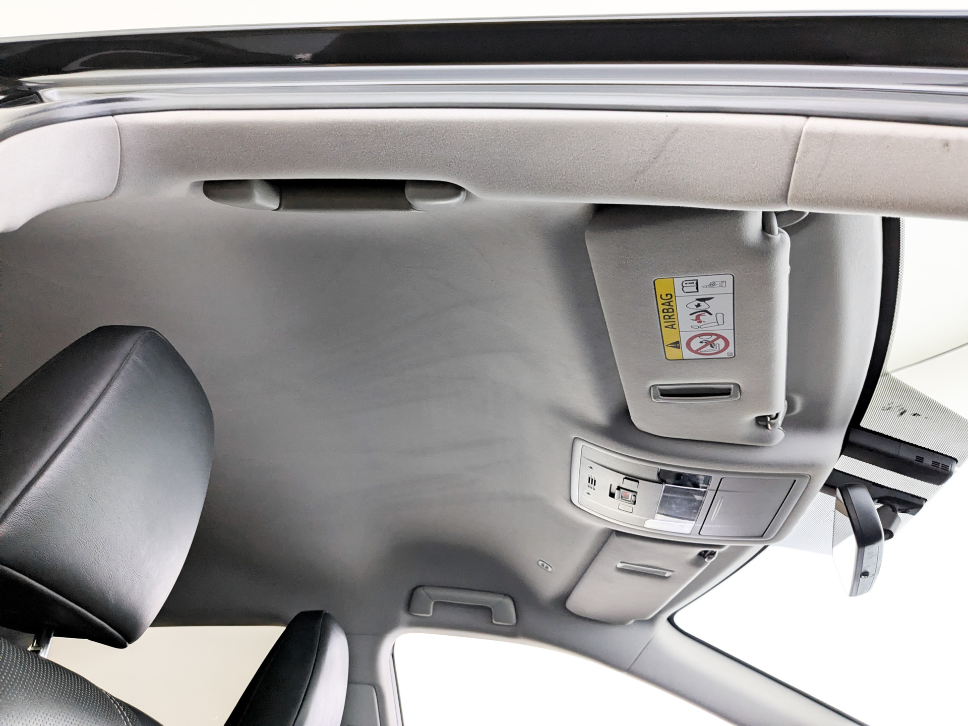 LEXUS RX 2.00 (238 л.с), автомат, 2017, пробег 124 023 км