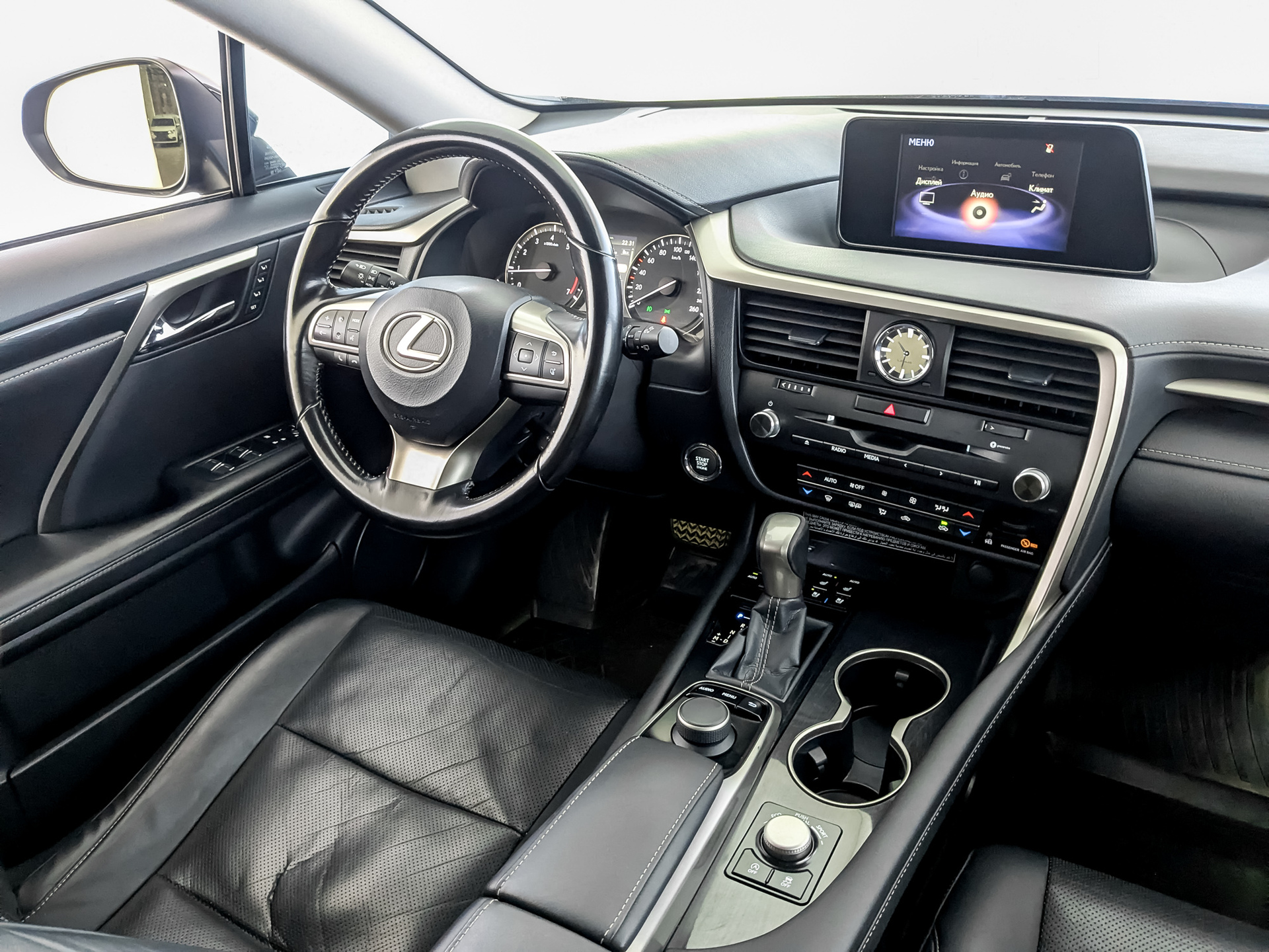 LEXUS RX 2.00 (238 л.с), автомат, 2017, пробег 124 023 км