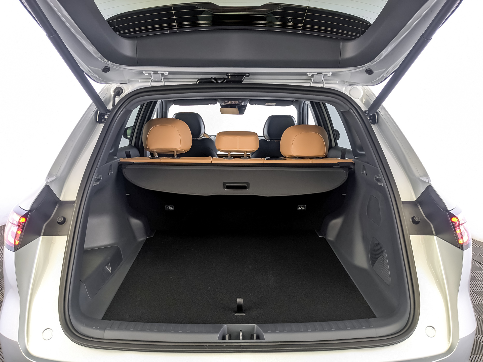 Фото Geely EX5 EM-i PHEV Max 1.5H/167 DHT 18.4кВт 2WD