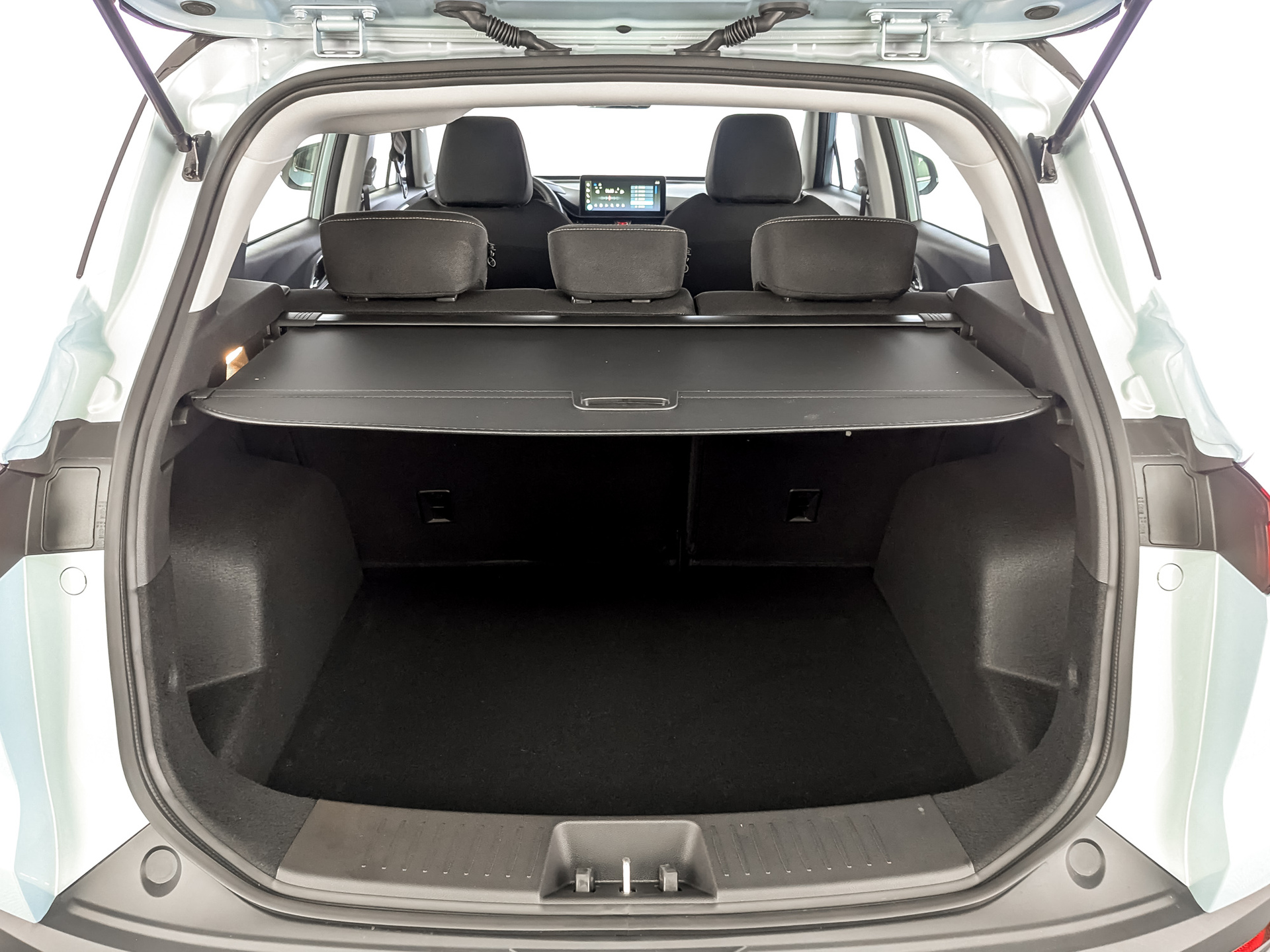 Фото Москвич 3 Стандарт Плюс с телематикой 1.5T/136 CVT 5D