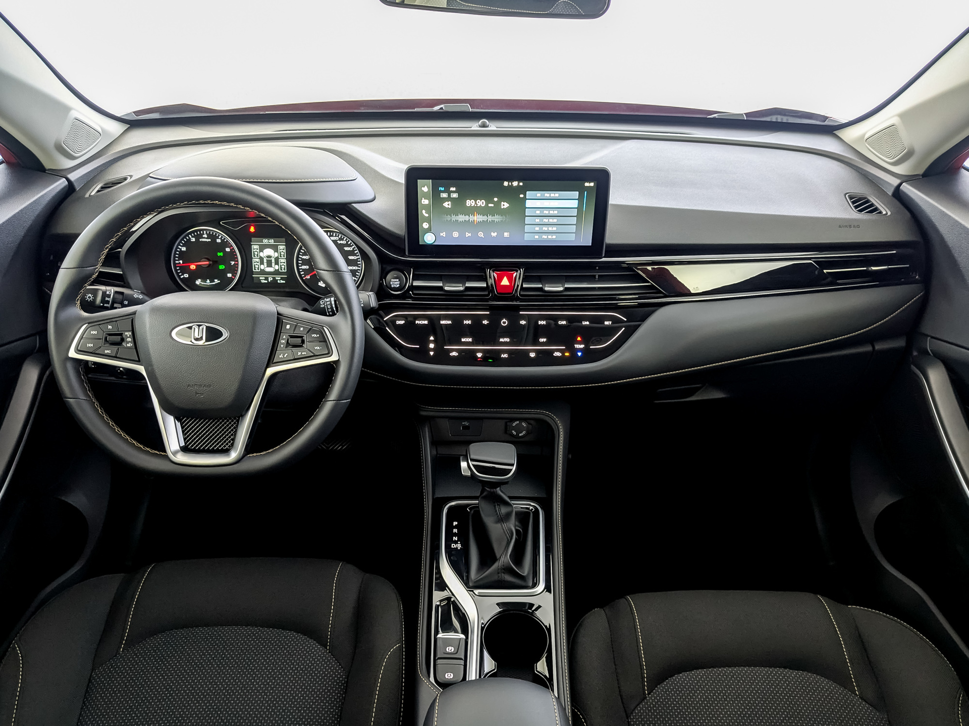 Фото Москвич 3 Стандарт Плюс с телематикой 1.5T/136 CVT 5D