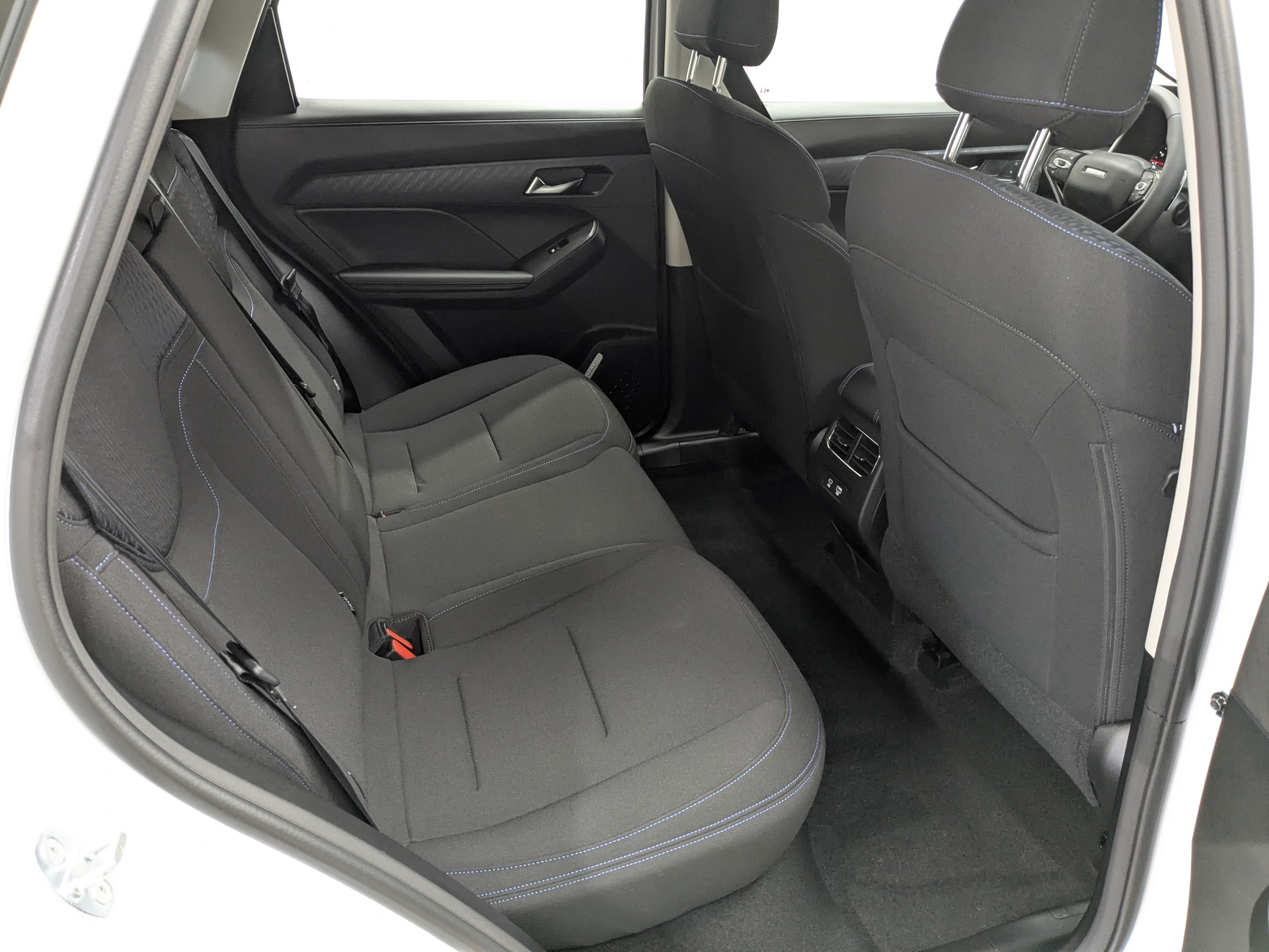 Фото Haval Jolion Оптимум 1.5T/143 7RT 2WD